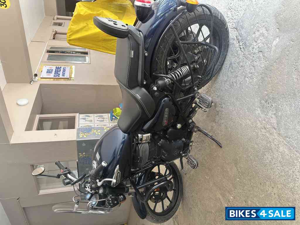 Royal Enfield Meteor 350 Stellar