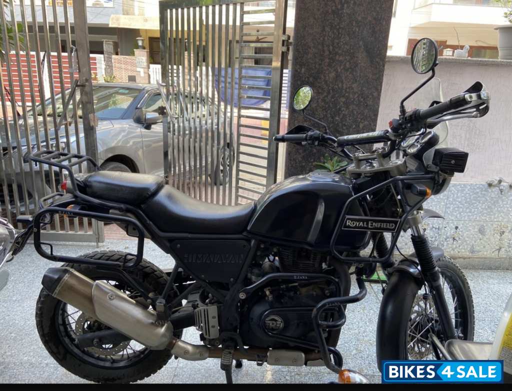 Granite (black) Royal Enfield Himalayan