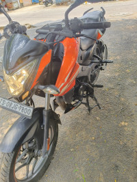 Orange Bajaj Pulsar NS 125