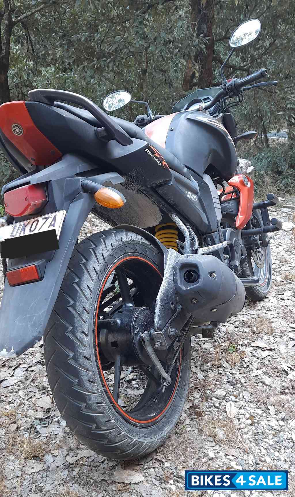 Orange Black Yamaha FZ-S Orange Black Yamaha FZ-S