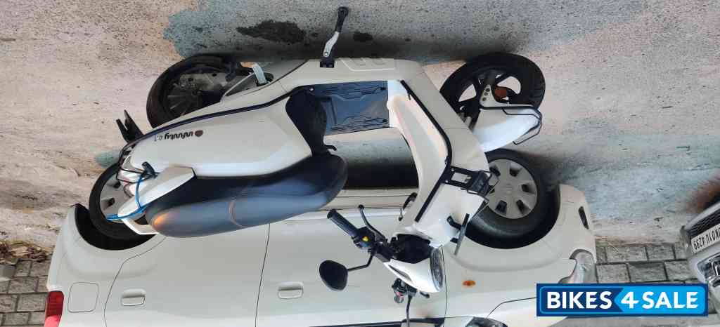 White Bounce Infinity E1