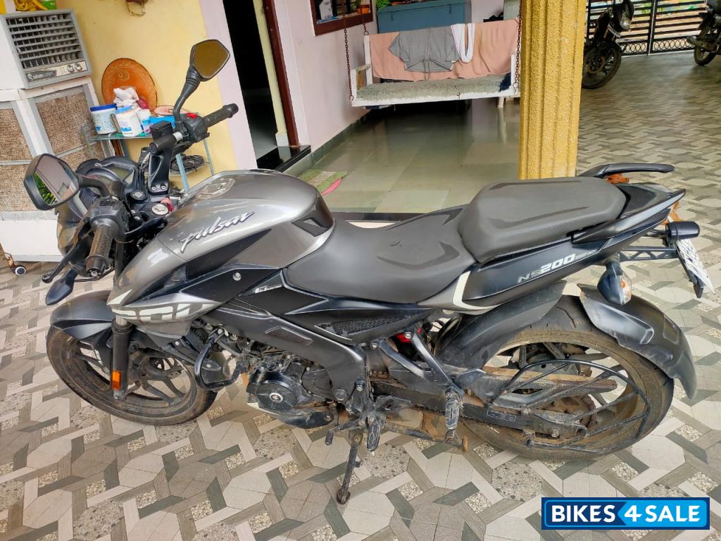 Bajaj Pulsar NS200
