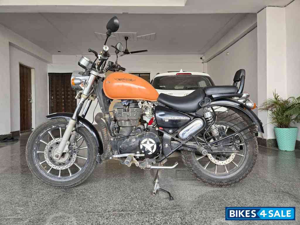 Black Royal Enfield Thunderbird