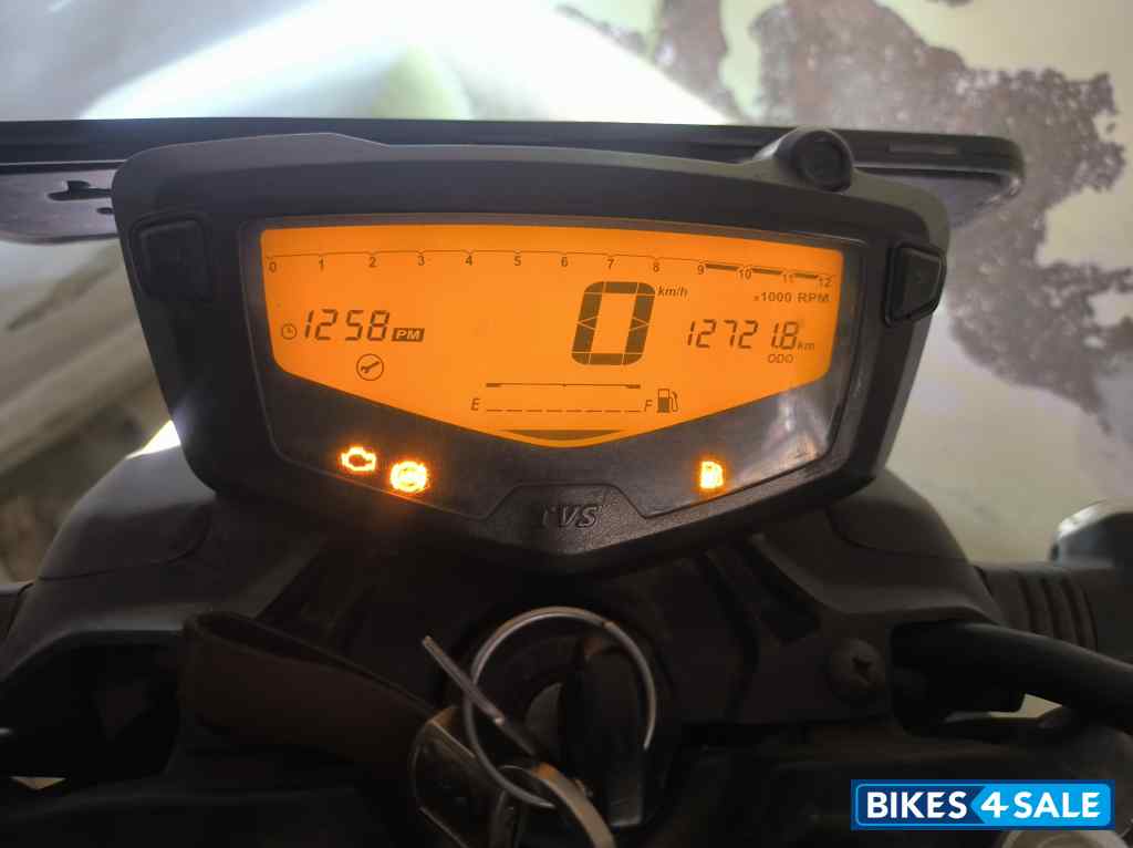 Black TVS Apache RTR 160 4V BS6
