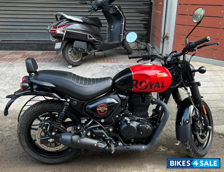 Red & Black Royal Enfield Hunter 350 Metro