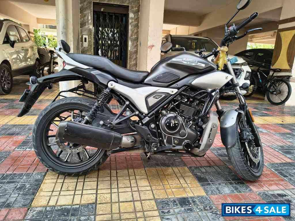 Phantom Black Hero Mavrick 440