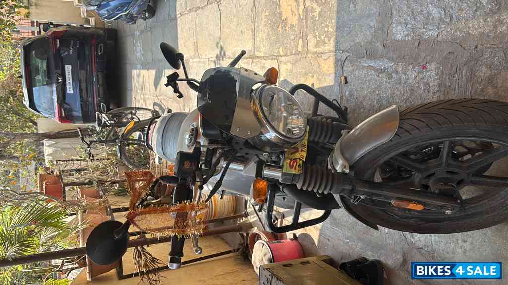 Apex Grey Royal Enfield Continental GT 650