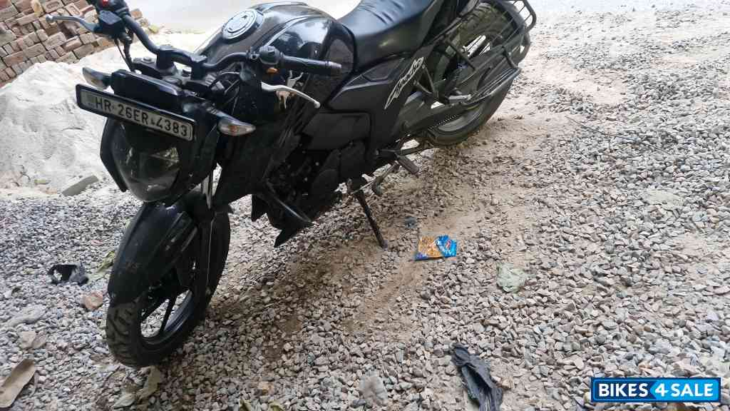 TVS Apache RTR 160 4V