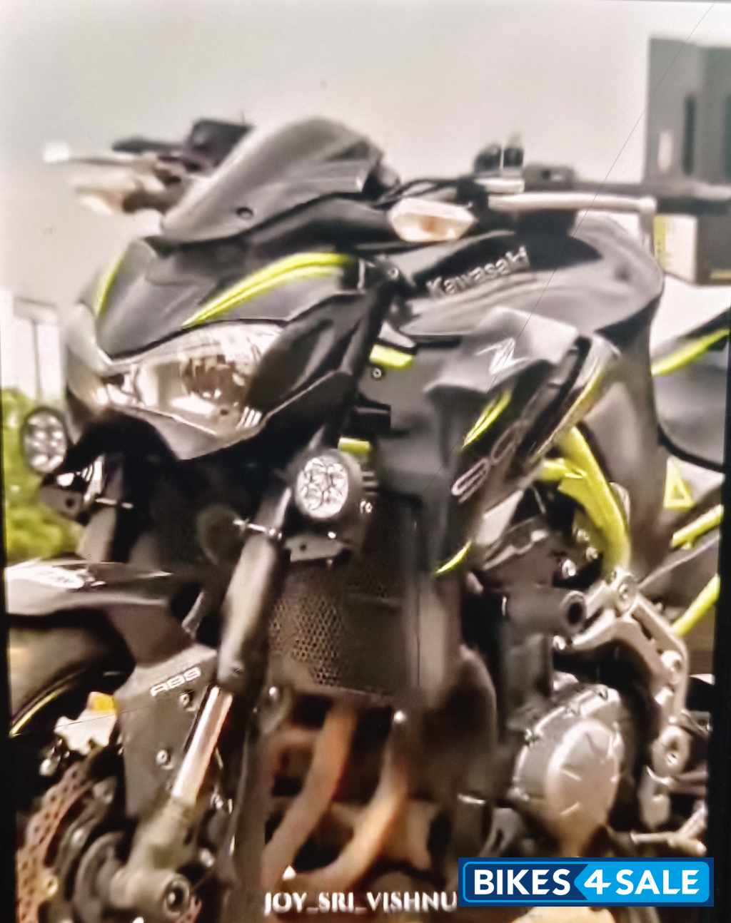 Black Kawasaki Z900 ABS