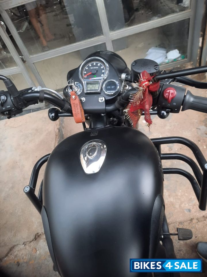 Stealth Black Royal Enfield Classic Stealth Black