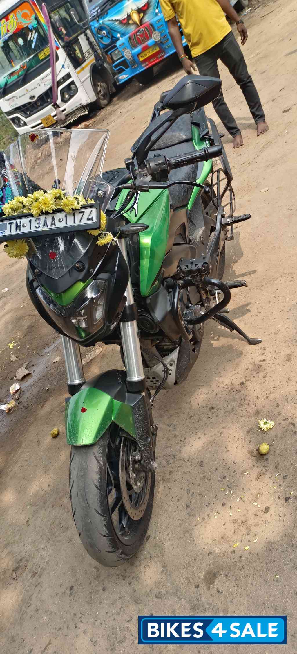 Aurora Green Bajaj Dominar 400 ABS BS6