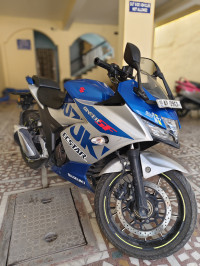 Metallic Silver Suzuki Gixxer SF 250 BS6