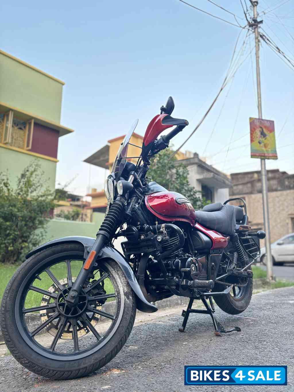 Red Bajaj Avenger Street 220 BS6