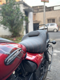 Red Bajaj Avenger Street 220 BS6