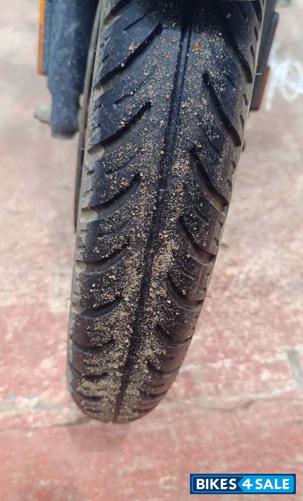 Black Bajaj Pulsar 125 Carbon Fibre Disc Split Seat