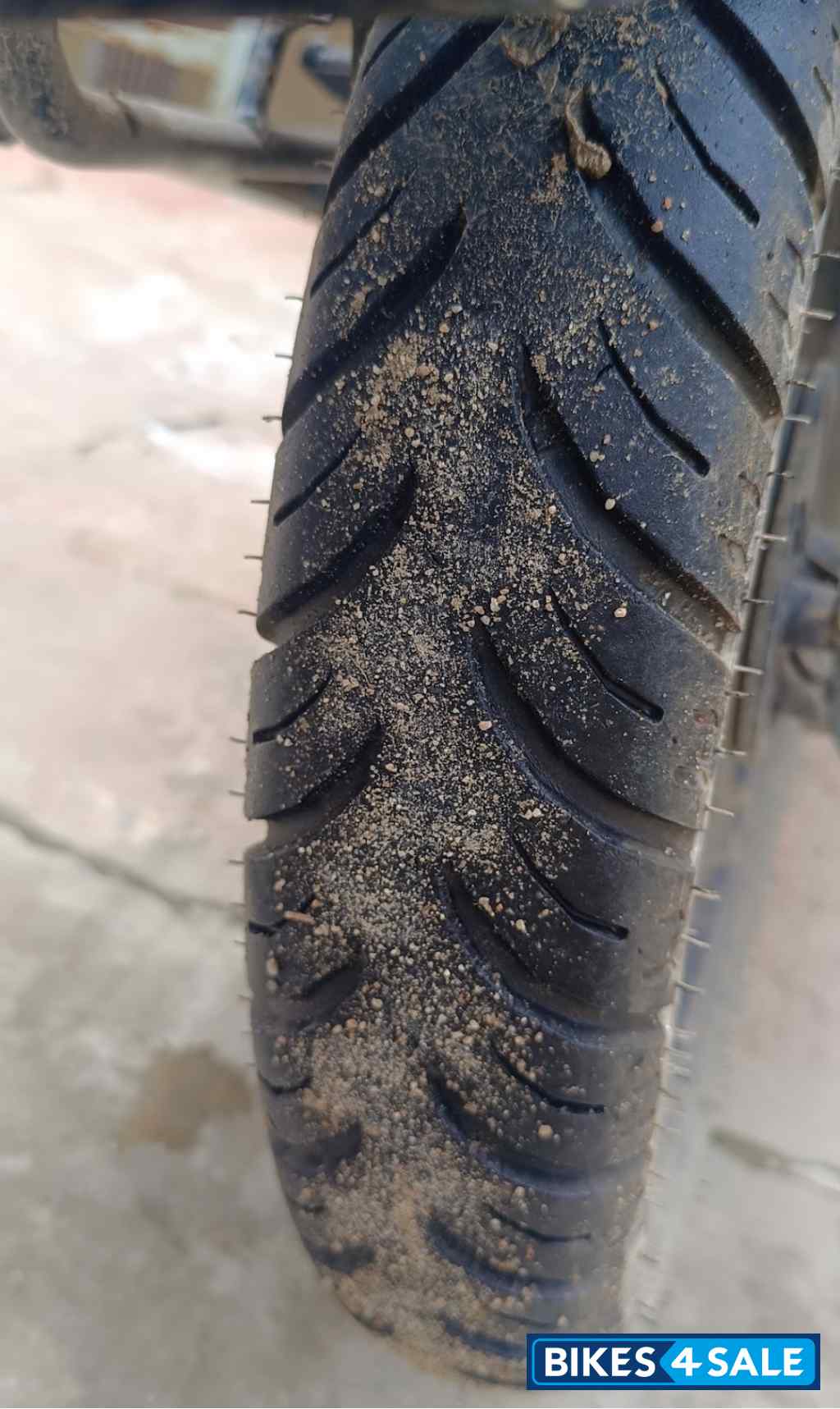 Black Bajaj Pulsar 125 Carbon Fibre Disc Split Seat
