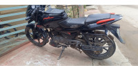 Black Bajaj Pulsar 125 Carbon Fibre Disc Split Seat