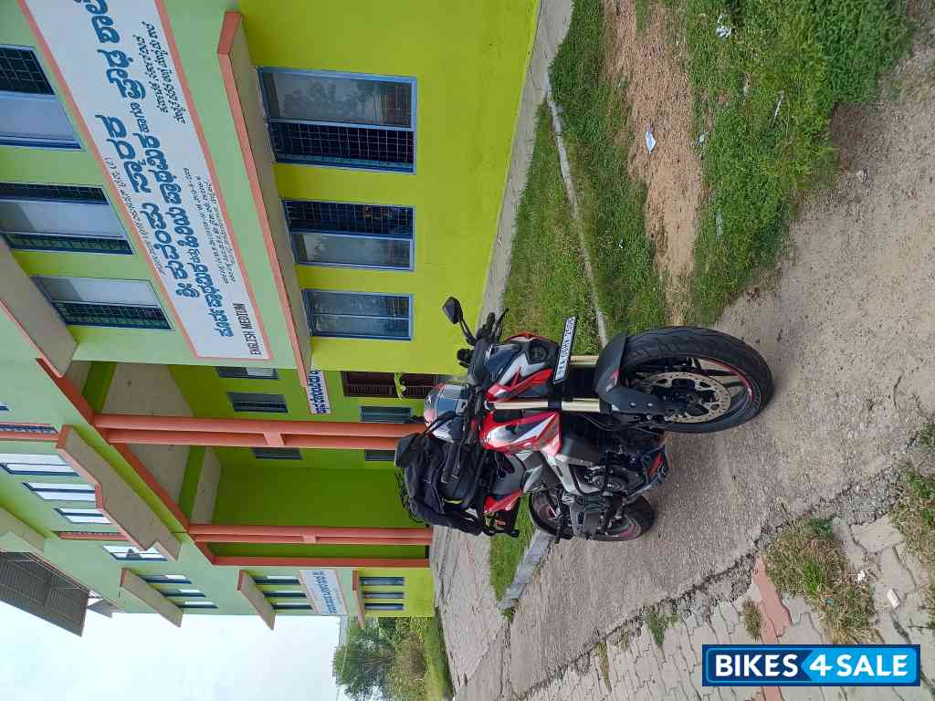 Red Bajaj Pulsar NS400Z