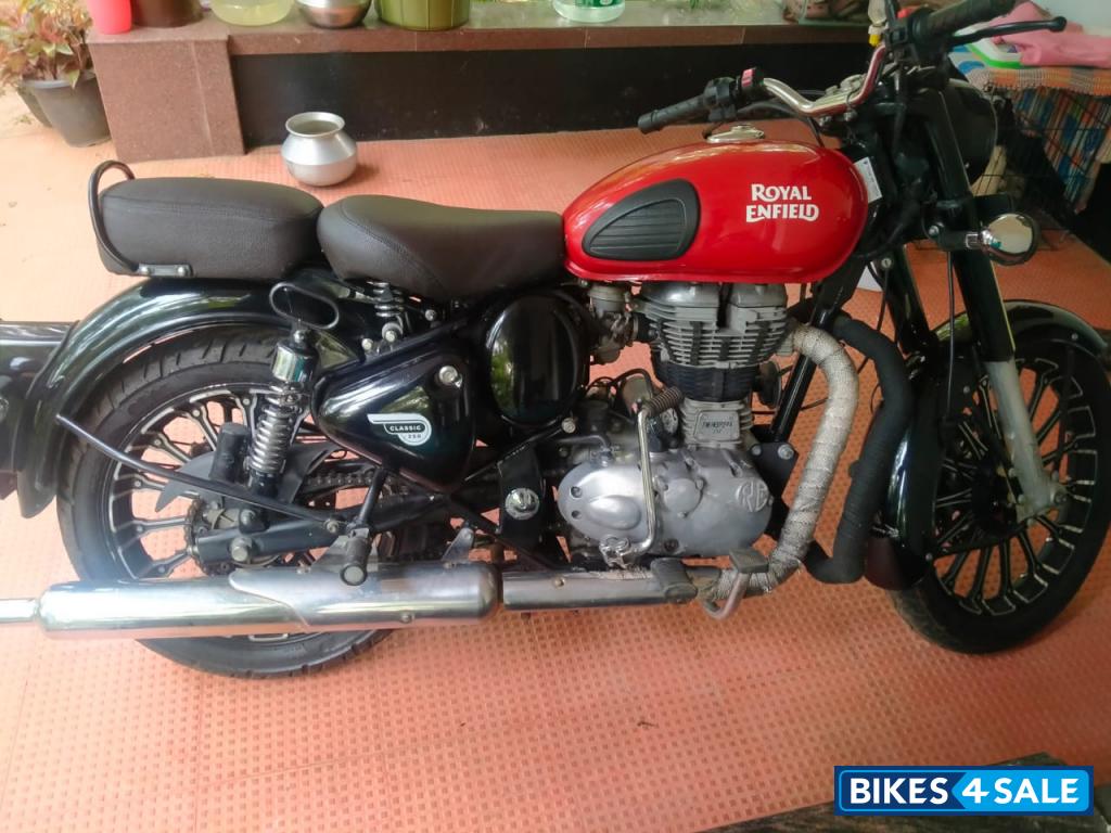 Redditch Red Royal Enfield Classic 350 Redditch Red