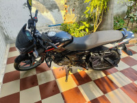 Black Bajaj Pulsar 125 Neon Disc Single Seat