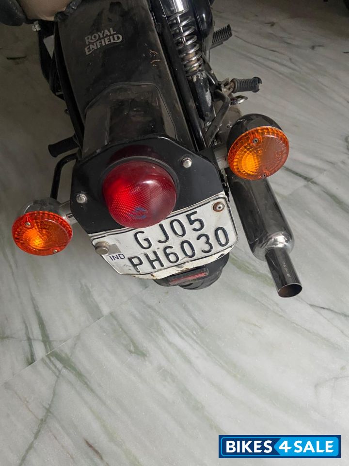 Black Royal Enfield Classic 350