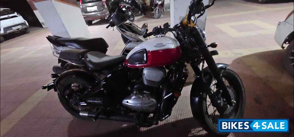 Jawa 42 Bobber Dual Channel ABS