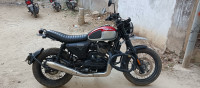 Yezdi Scrambler Dual Tone