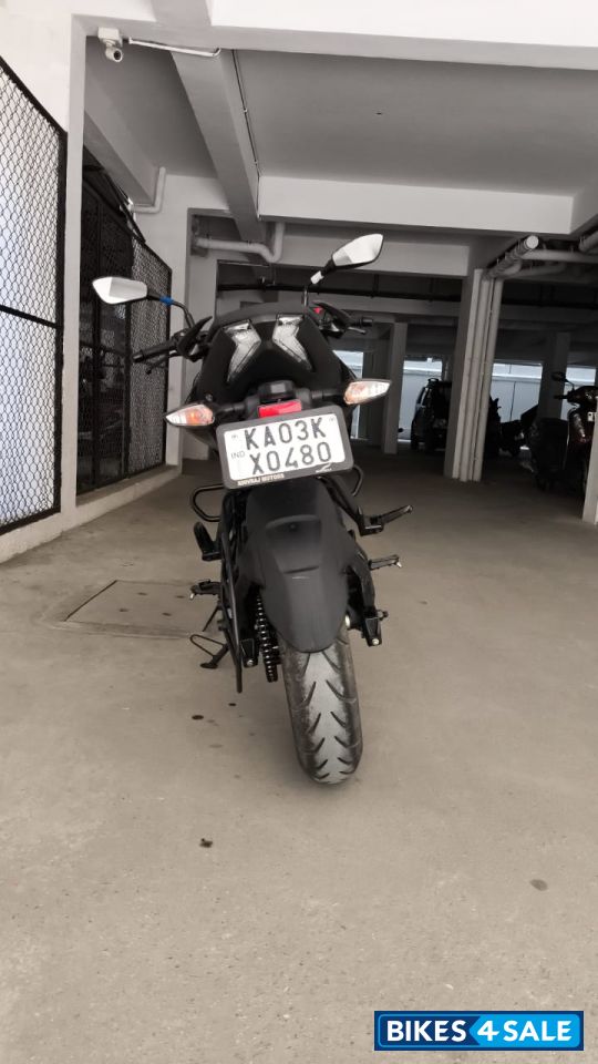 Brooklyn Black Bajaj Pulsar N160 Dual Channel ABS Brooklyn Black Bajaj Pulsar N160 Dual Channel ABS