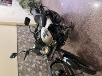Bajaj Avenger Street 220