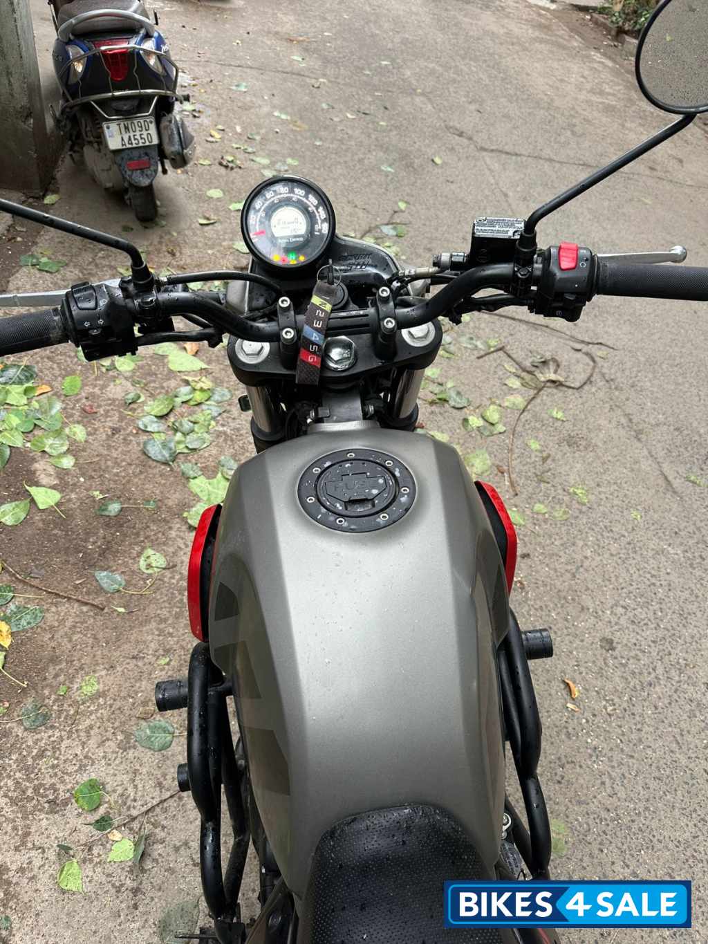 Royal Enfield Scram 411