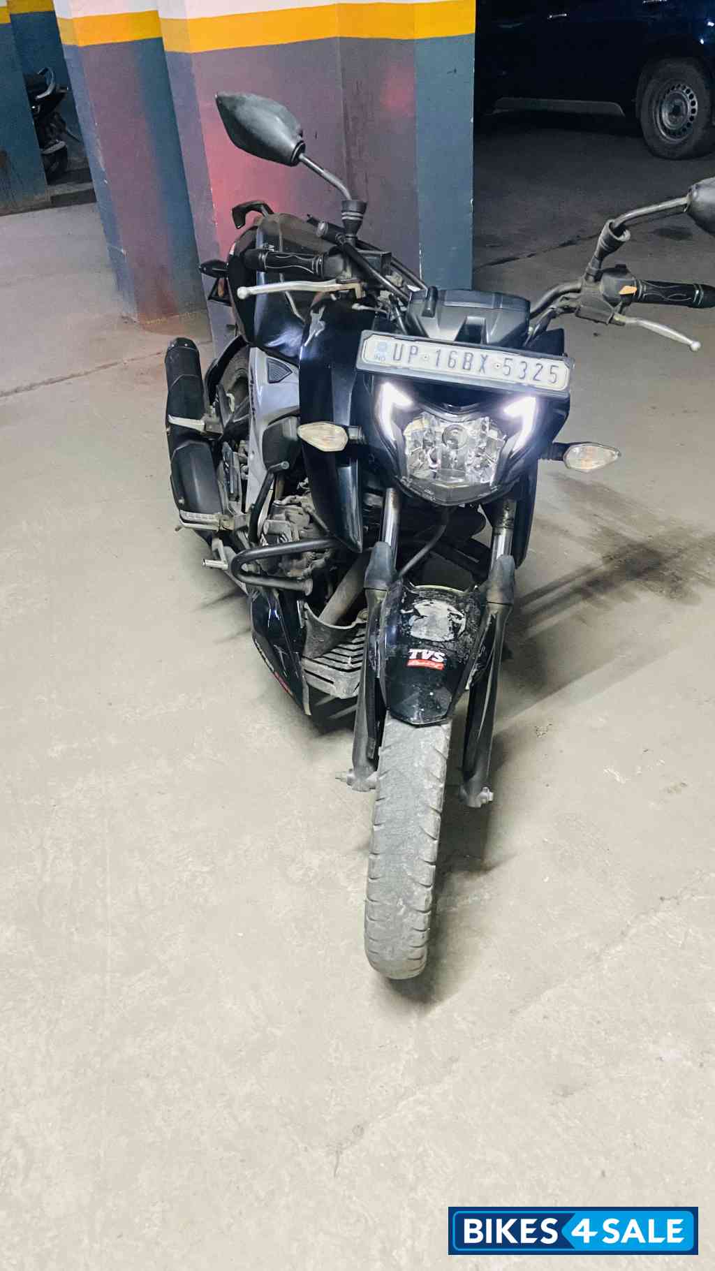 TVS Apache RTR 160 4V