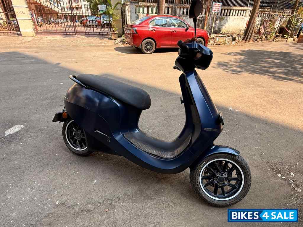 Midnight Blue Ola S1 Pro