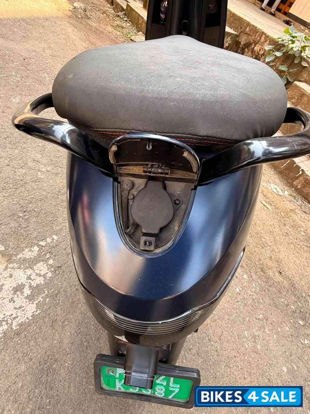 Midnight Blue Ola S1 Pro