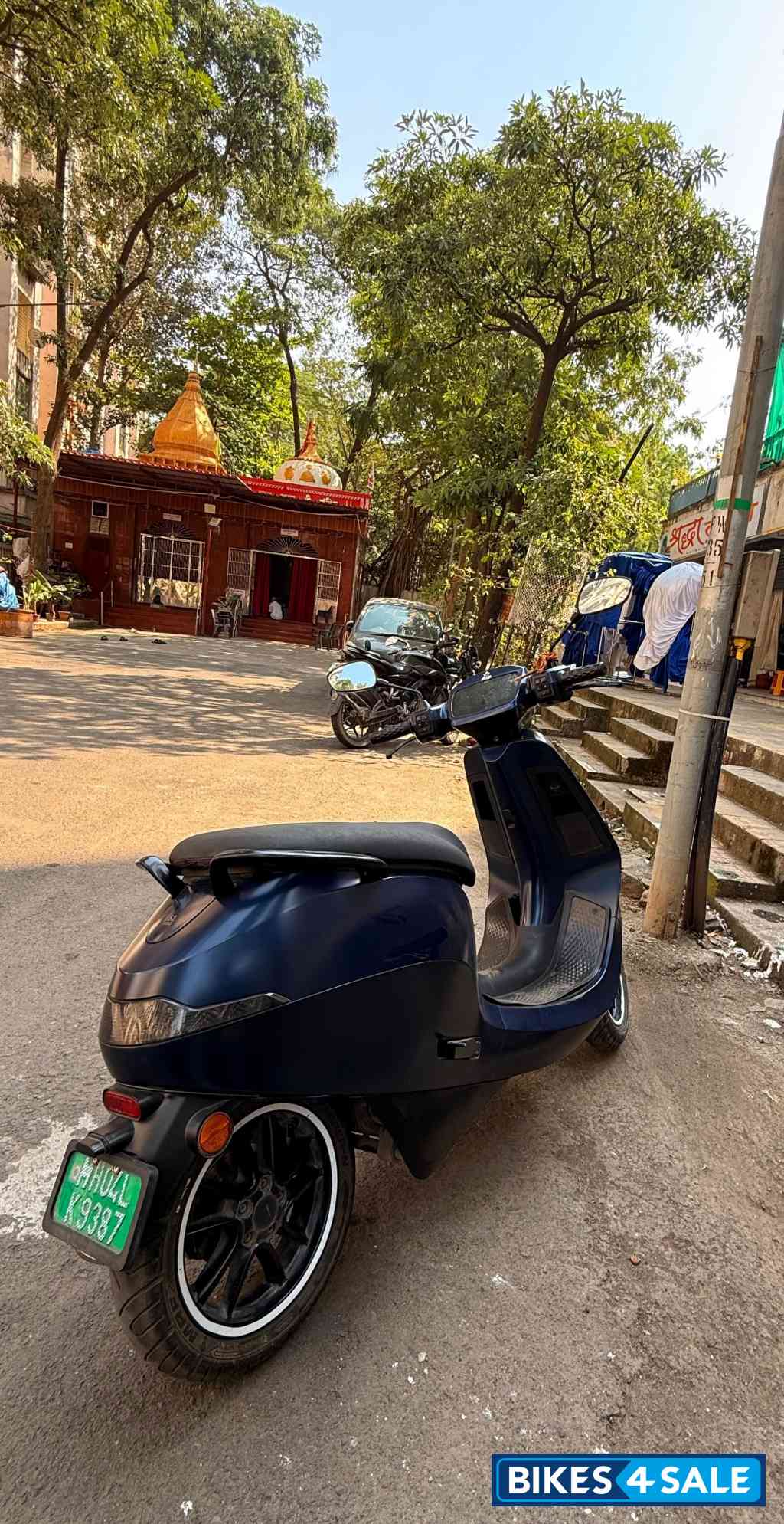 Midnight Blue Ola S1 Pro