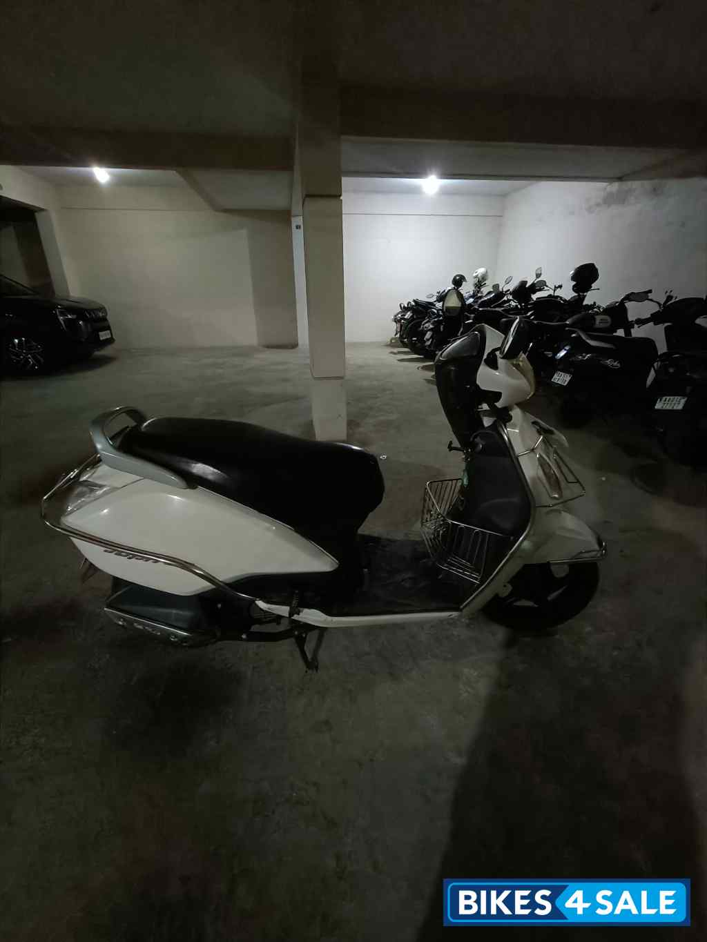 White TVS Jupiter ZX