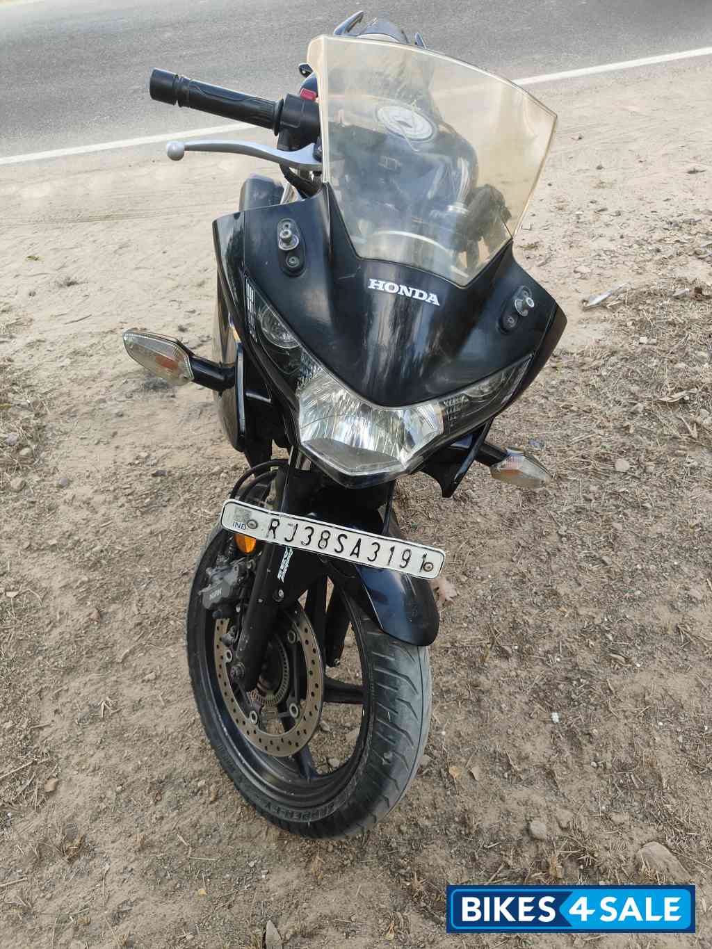 Black Honda CBR 250R ABS