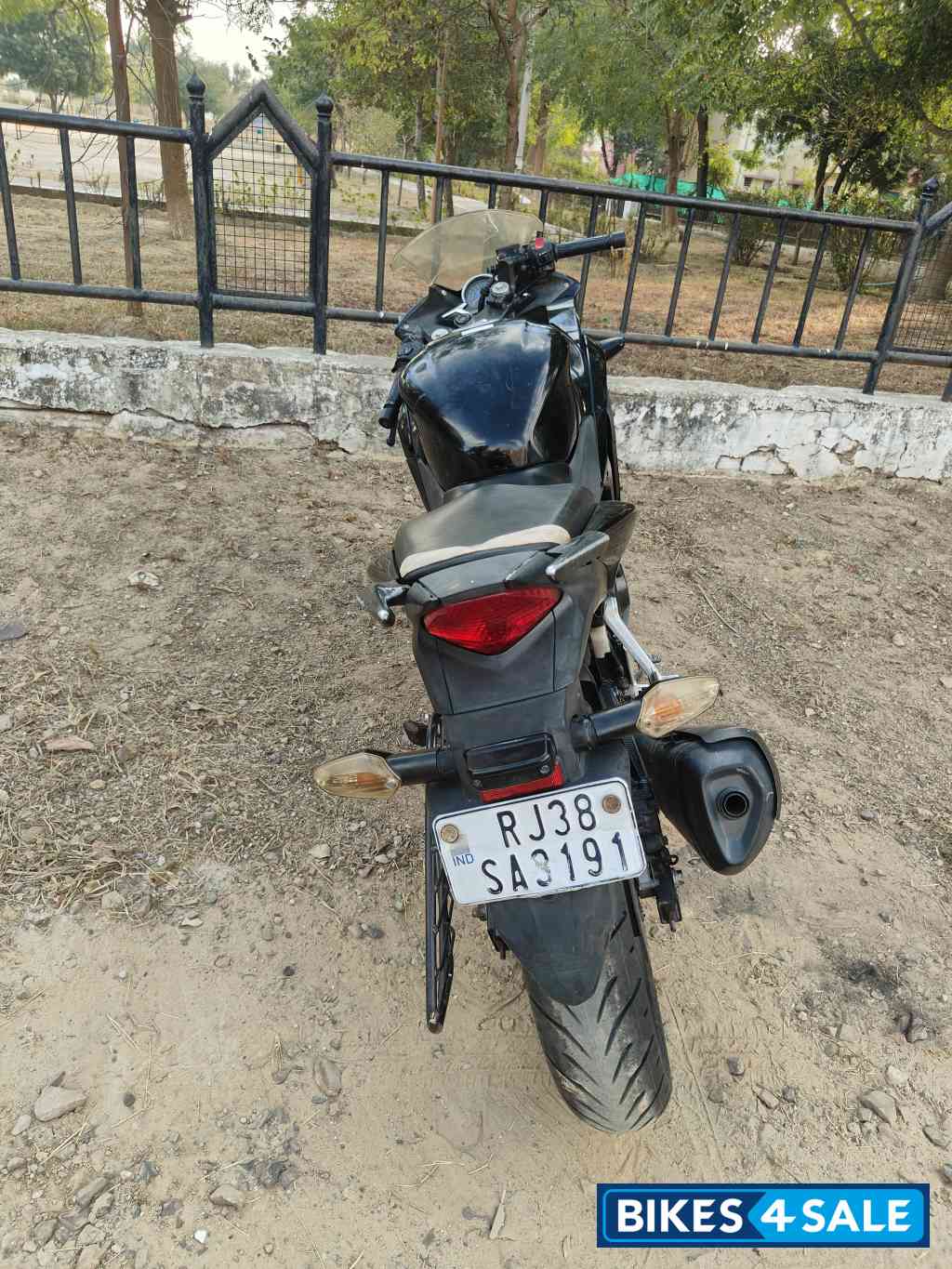 Black Honda CBR 250R ABS