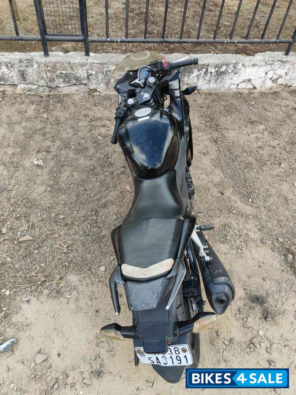 Black Honda CBR 250R ABS