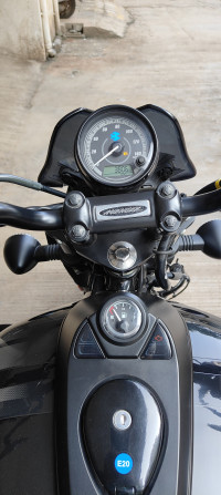 Black Bajaj Avenger Street 160