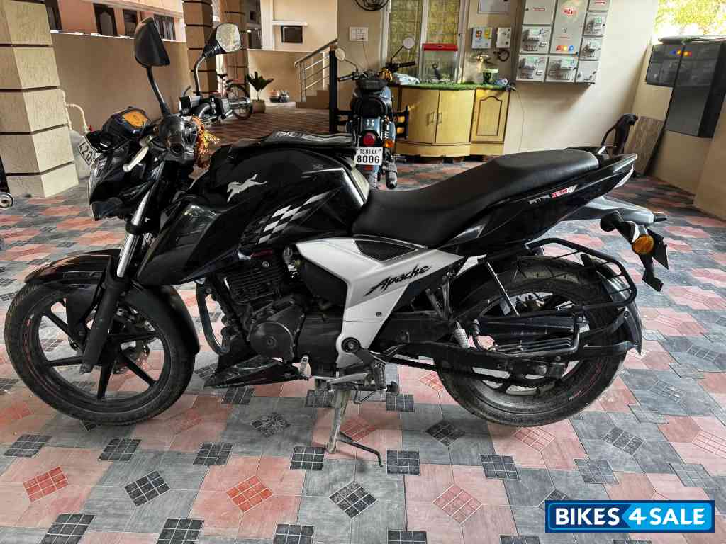 TVS Apache RTR 160 4V