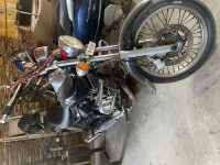 Bajaj Avenger 220 DTS-i