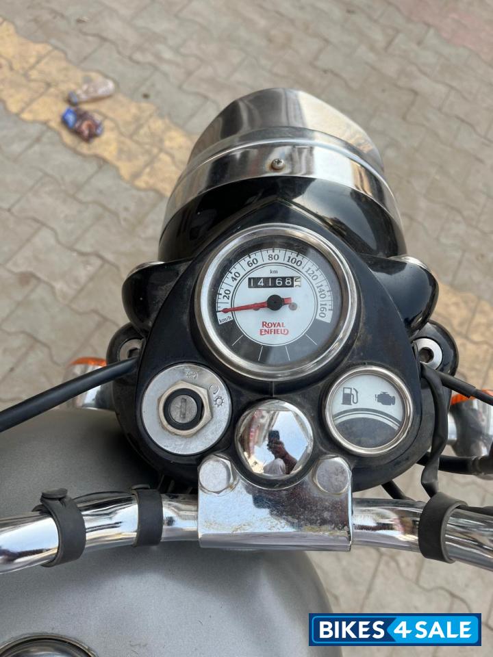 Gun Metal Gray Royal Enfield Classic Gunmetal Grey