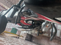 Red Black Honda Dream Yuga