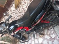 Red Black Honda Dream Yuga