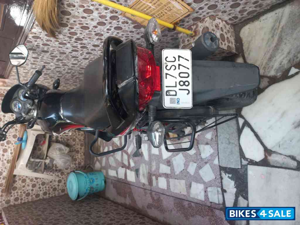 Red Black Honda Dream Yuga