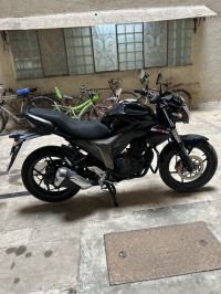 Black Suzuki Gixxer 150