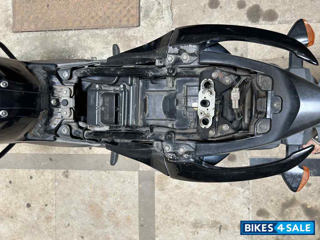 Black Suzuki Gixxer 150