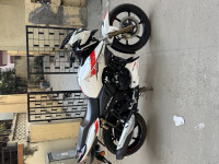 White TVS Apache RTR 180 BS6