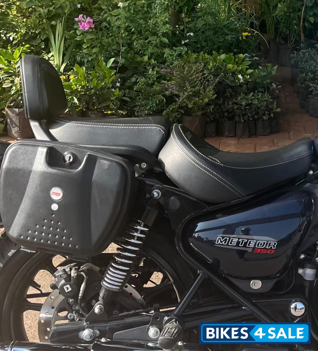 Dark Blue Royal Enfield Meteor 350
