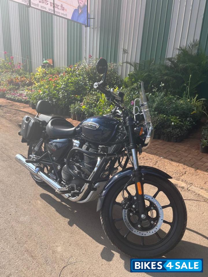 Dark Blue Royal Enfield Meteor 350
